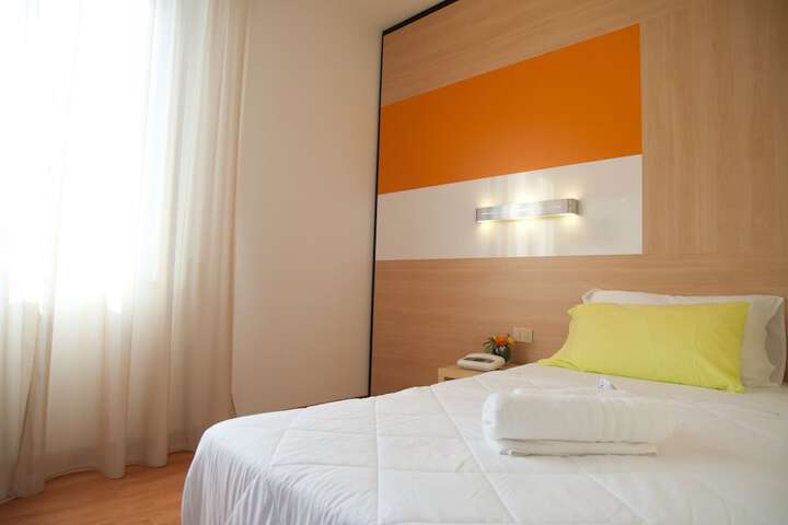 Room 11 of 46
