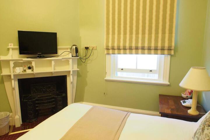 Photo 4
