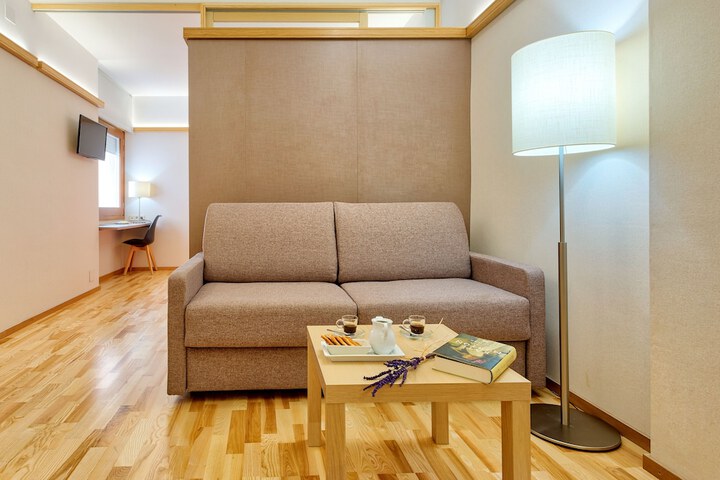 Room 16 of 22