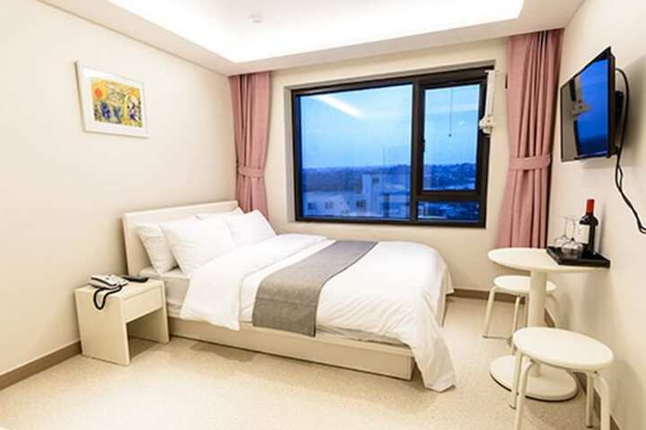 Room 7 of 43