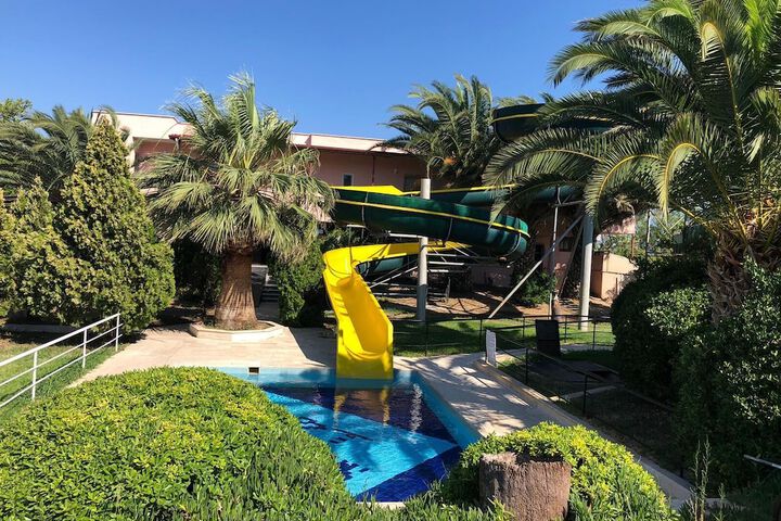 Pool 22 of 48