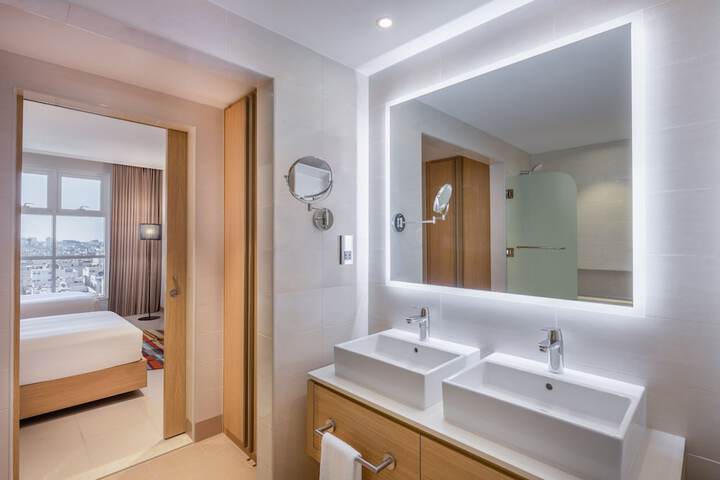 Room 29 of 41