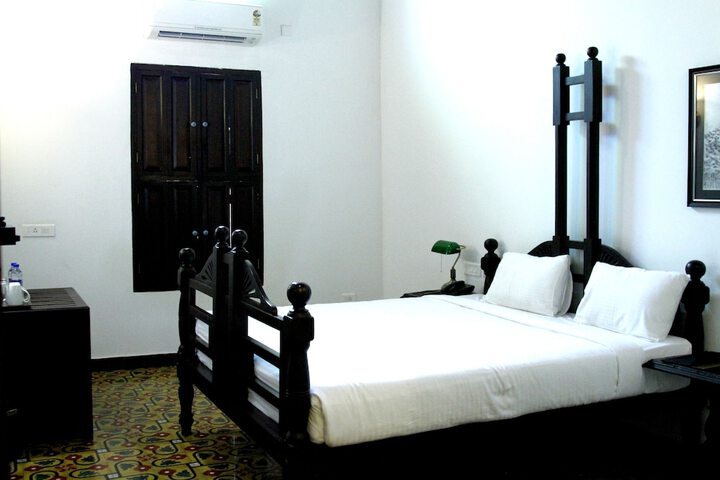 Room 7 of 26