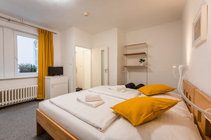 Room 25 of 105