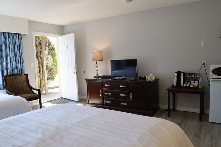 Room 11 of 34