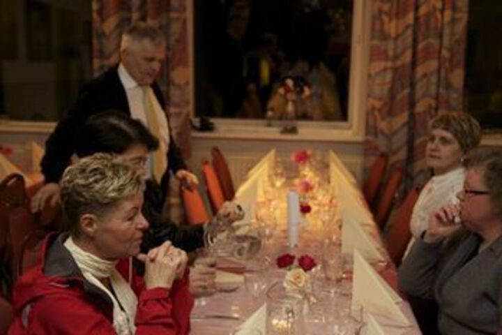 Dining 49 of 52