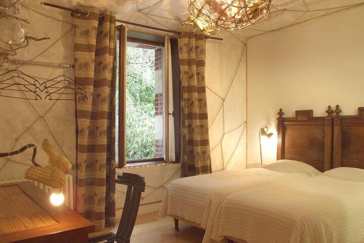 Room 15 of 35