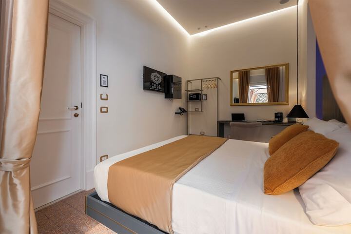 Room 36 of 178