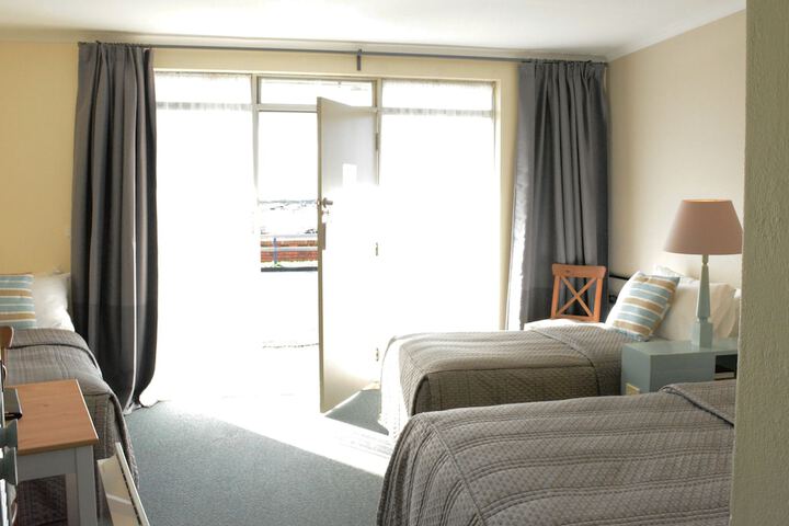 Room 10 of 43