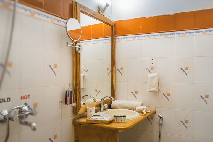 Room 20 of 29