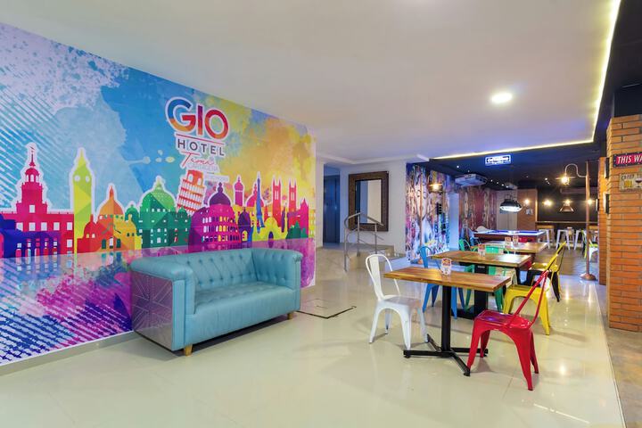 Guest Lobby