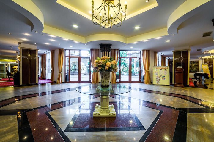 Hotel Interior 6 of 173
