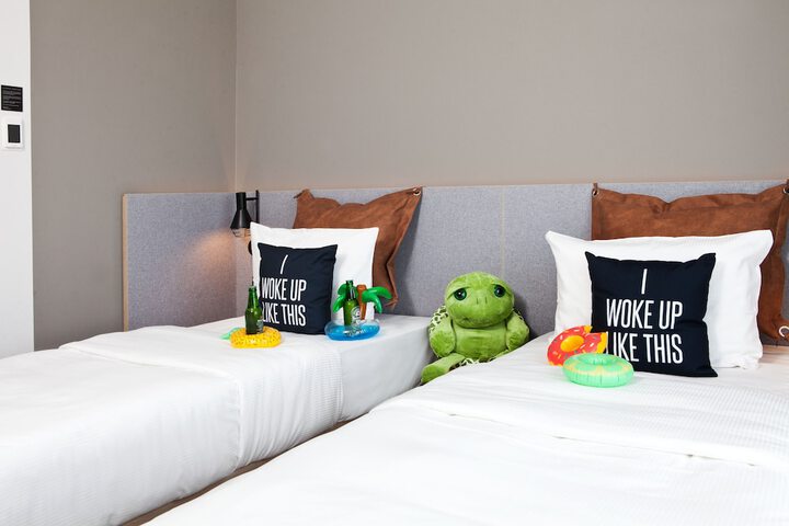 Room 13 of 49