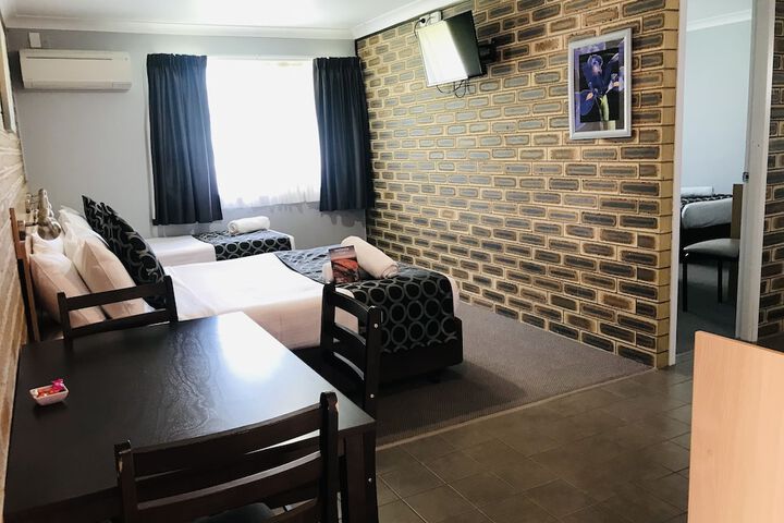Room 87 of 152