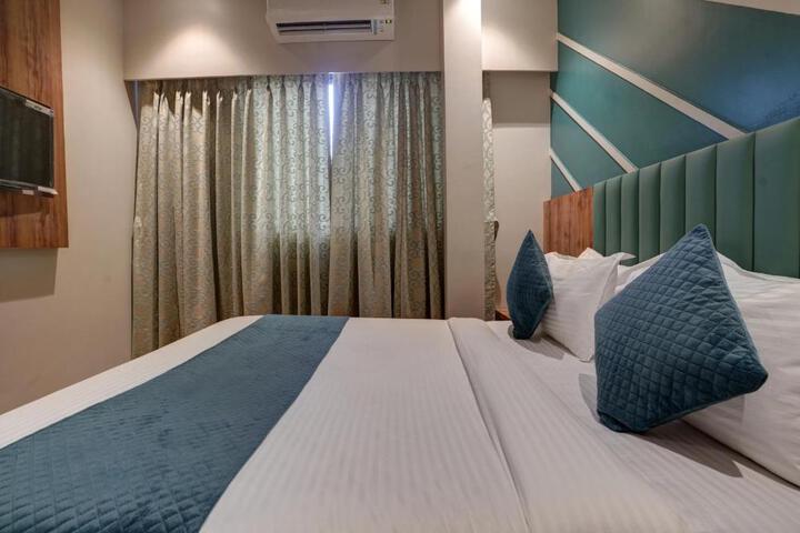 Starville Hotel Andheri MIDC
