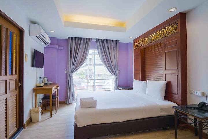 Room 28 of 51