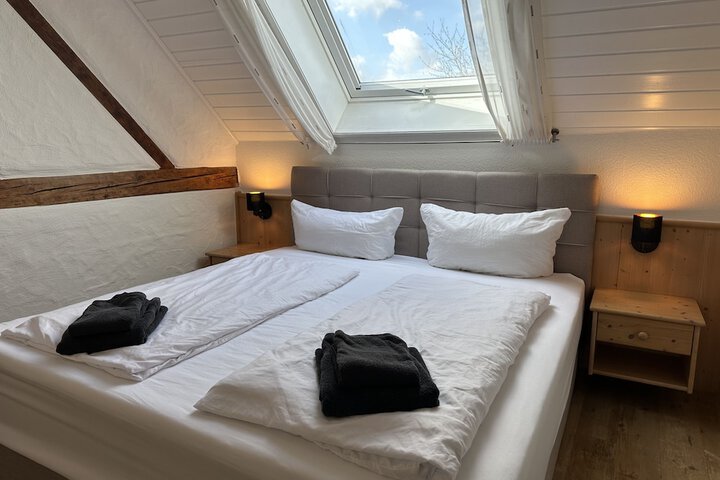 Room 11 of 85