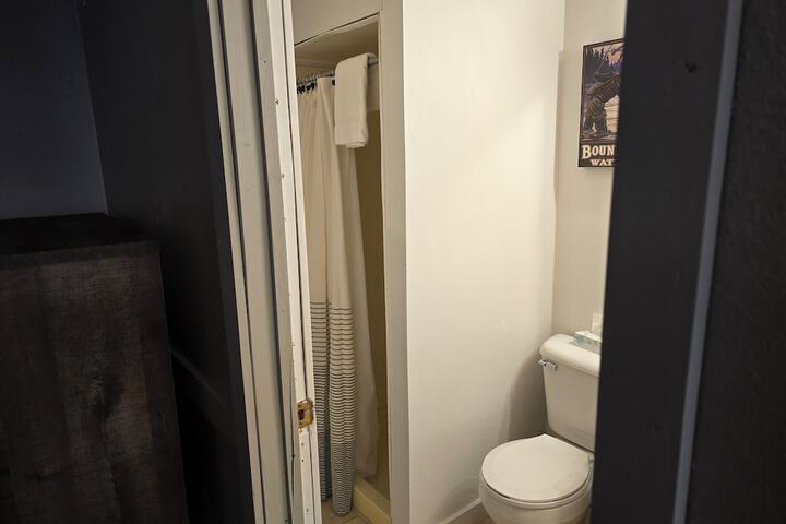 Room 110 of 167