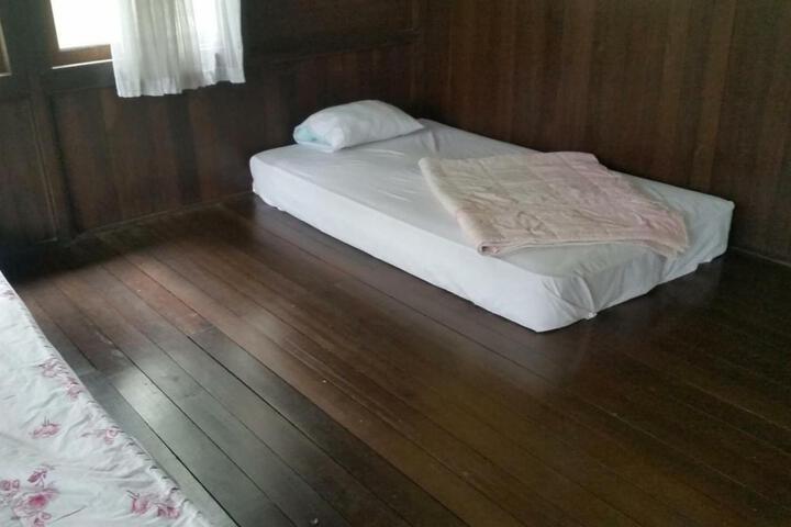 Room 4 of 26