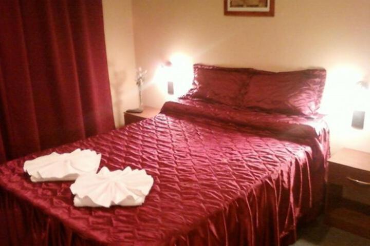 Room 3 of 27