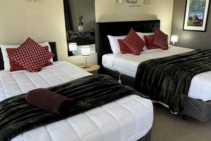 Room 9 of 43