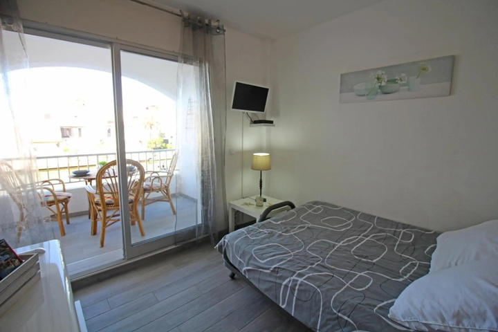 Room 5 of 20