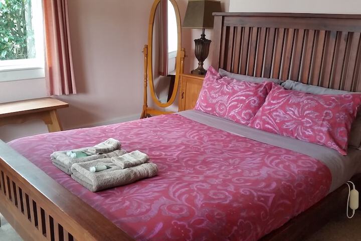 Room 4 of 61