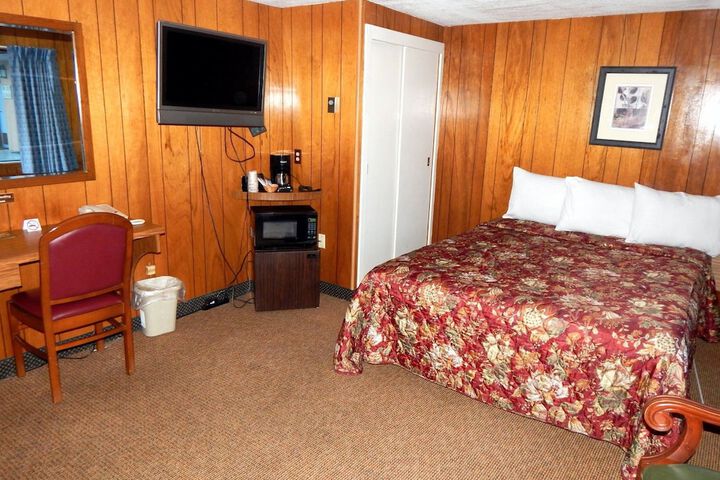 Room 3 of 6