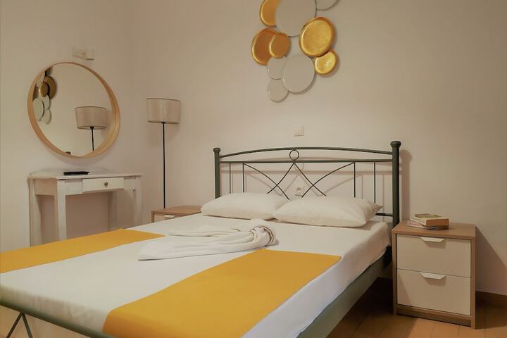 Room 16 of 72