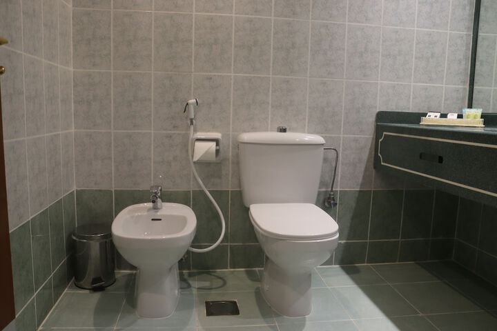 Room 14 of 22