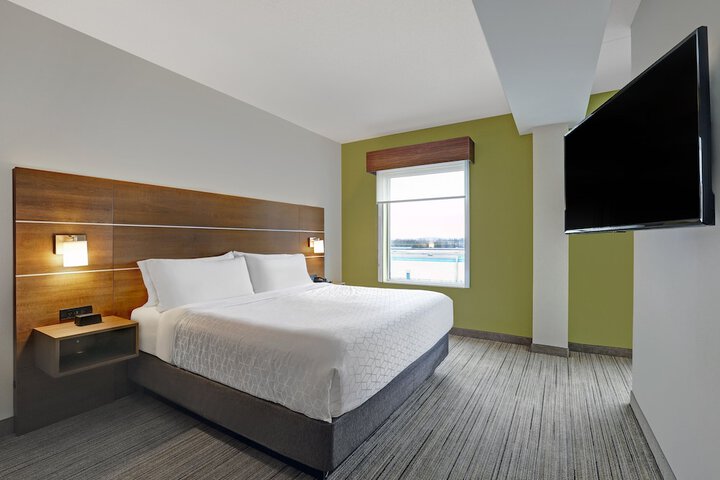 Standard | King Bed (17 of 19)