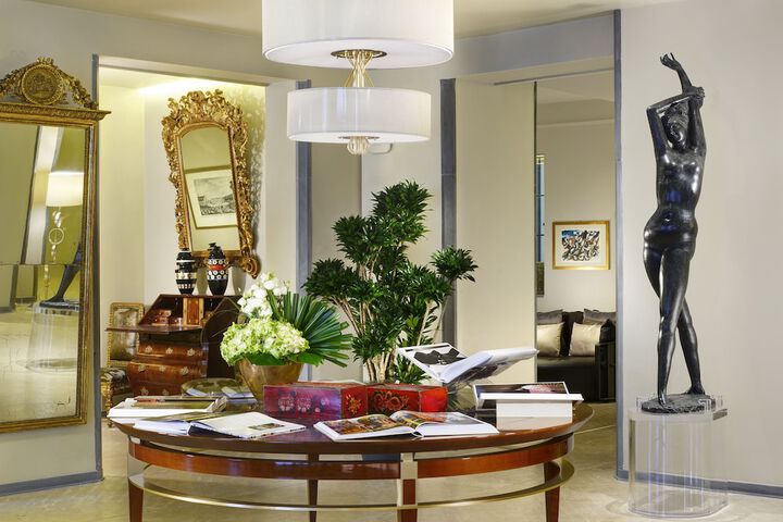 Entrance & Lobby