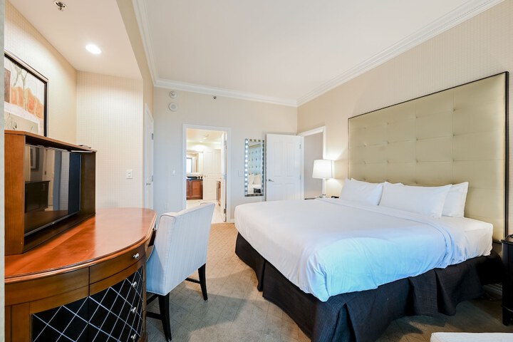 Room 16 of 105