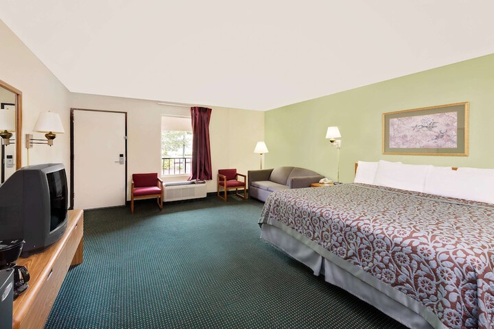 1 King Bed Mobility Accessible (9 of 16)