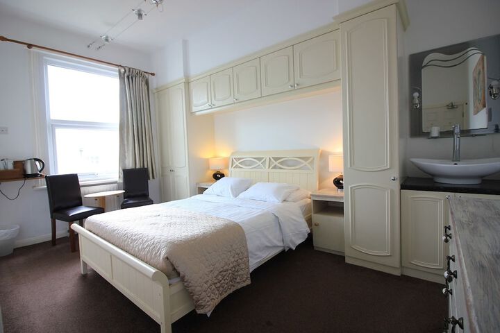 Room 21 of 61
