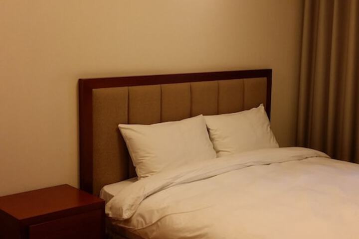 Room 2 of 34