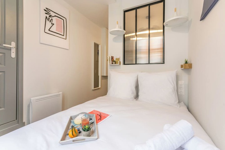 Room 28 of 185