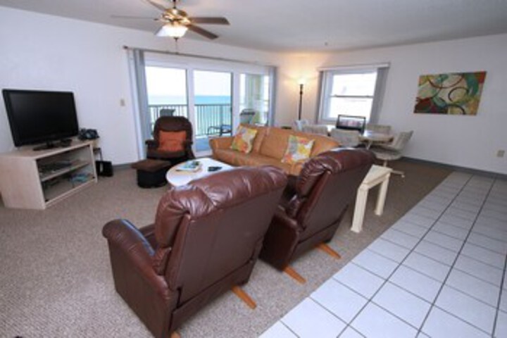 Room 11 of 24