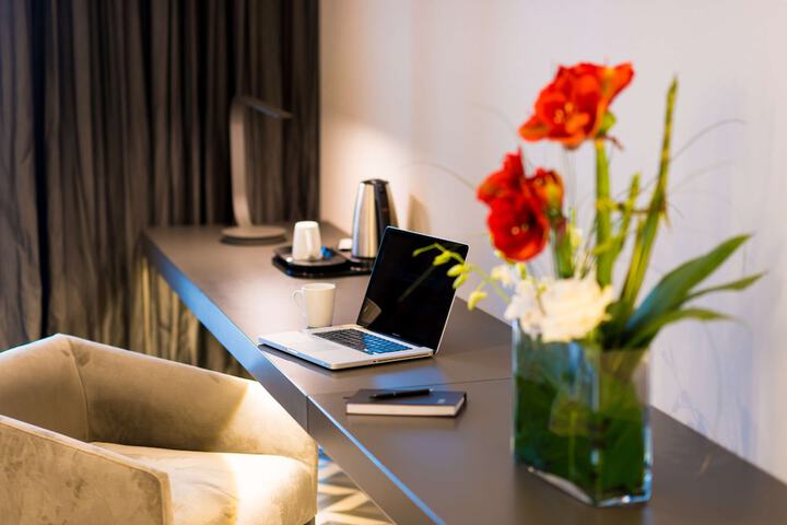 Room 16 of 114