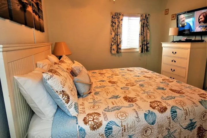 Room 2 of 17