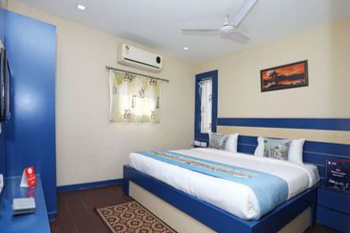 Room 11 of 21