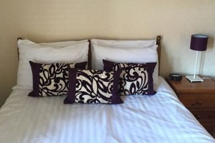 Room 9 of 24