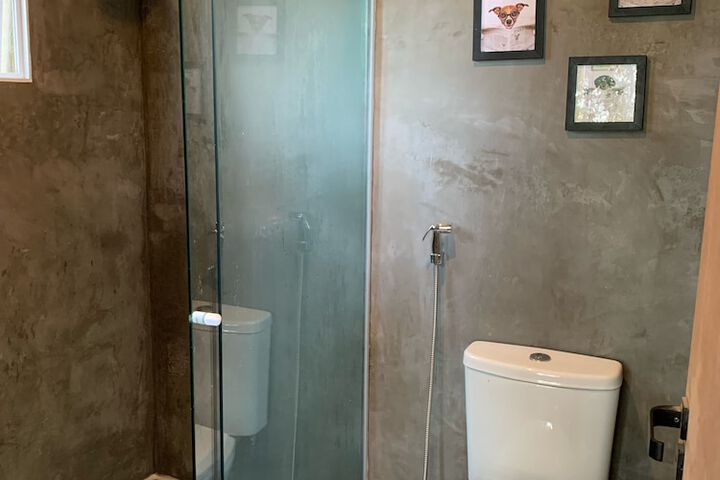 Room 25 of 166