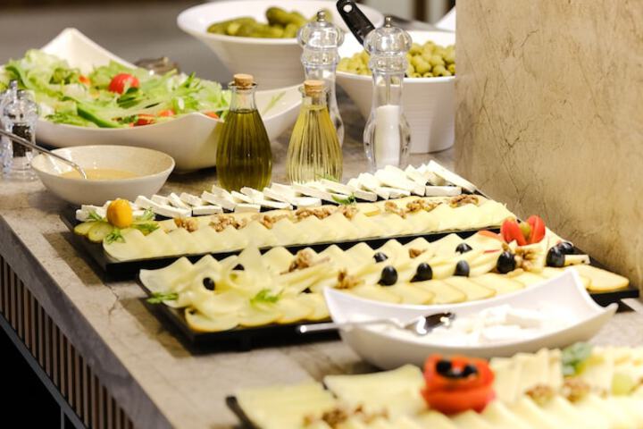 Dining 94 of 103