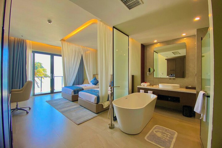 Room 26 of 120