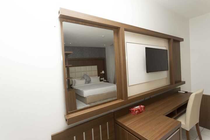 Room 25 of 83