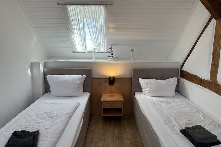 Room 13 of 85