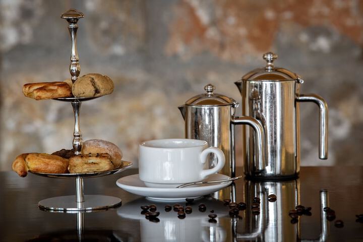 Breakfast/Coffee Service 100 of 142