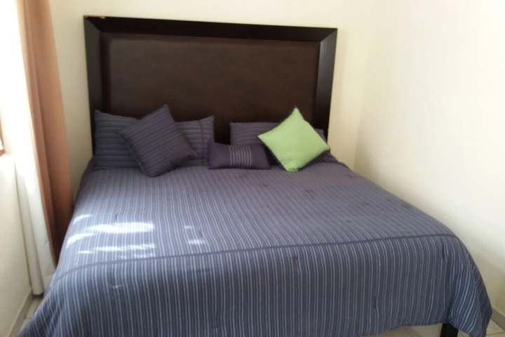 Room 4 of 14