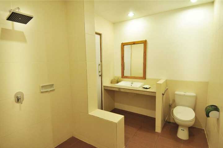 Room 26 of 42